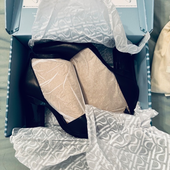 Pashion Convertible Heels to Flats- 4” Block D’Orsay Black - Picture 9 of 9